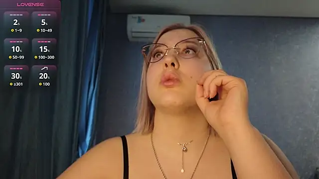 HotBrandyX online show from 21, 3, 2026