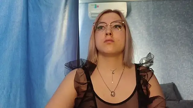 HotBrandyX online show from 26, 4, 2026