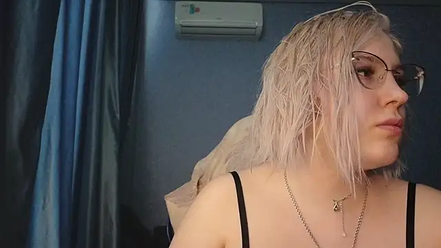 HotBrandyX online show from 19, 3, 2026