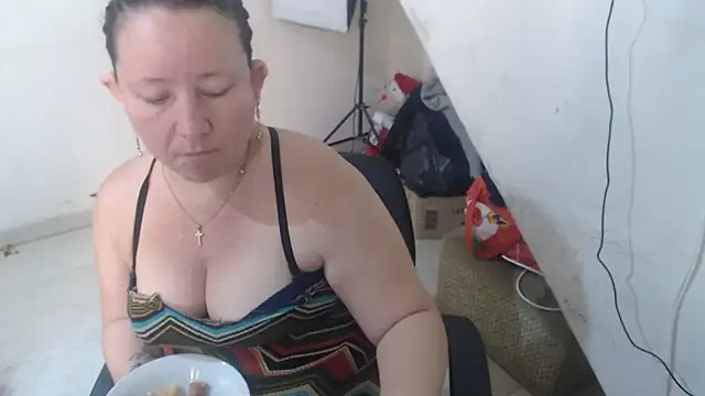 Yohis Kiut25 online show from 4, 12, 2025