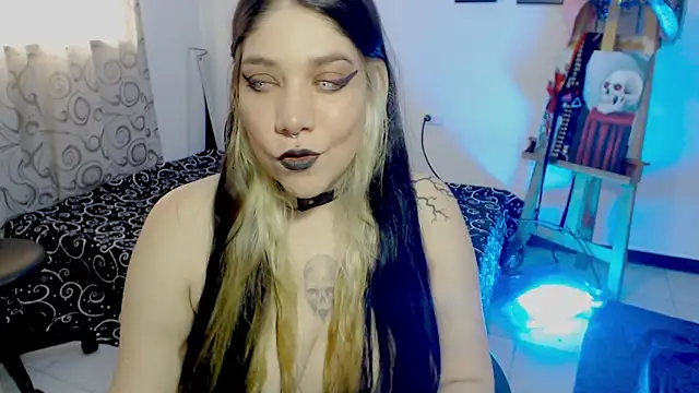 Snapshot of sharonnleon chatting on 31, 10, 2025 sharonnleon online show from 31, 10, 2025