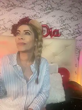 viktoria davis  online show from 14, 2, 2025