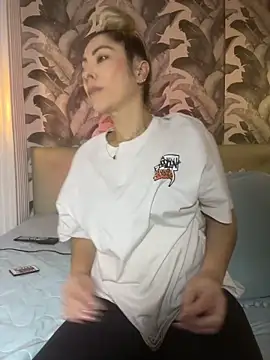 viktoria davis  online show from 6, 4, 2026