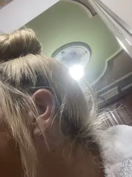 viktoria davis  online show from 14, 1, 2026