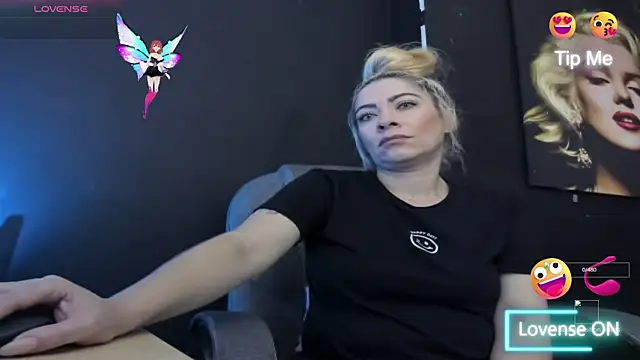 viktoria davis  online show from 6, 11, 2025