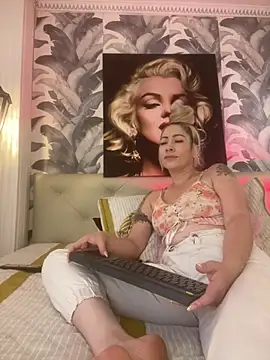 viktoria davis  online show from 9, 7, 2026