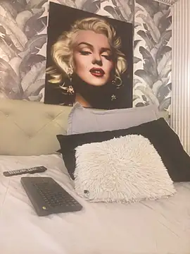 viktoria davis  online show from 29, 6, 2026