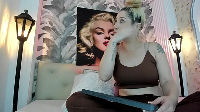 viktoria davis  online show from 21, 7, 2026