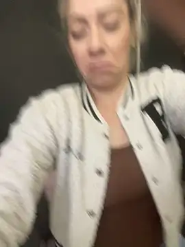 viktoria davis  online show from 26, 11, 2025