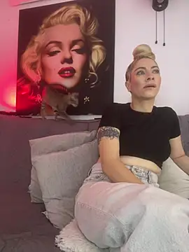 viktoria davis  online show from 20, 6, 2026