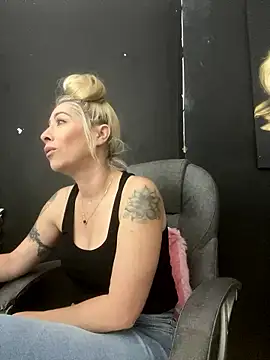 viktoria davis  online show from 7, 1, 2026