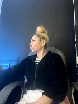 viktoria davis  online show from 27, 11, 2025