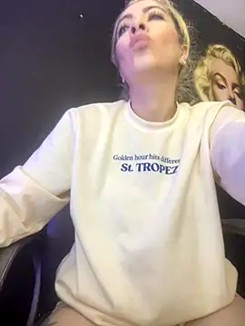 viktoria davis  online show from 14, 11, 2025