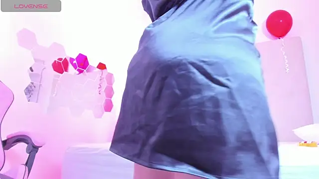 Michelle Jaramillo online show from 15, 2, 2025