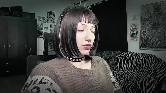 roxy toxic online show from 4, 6, 2026