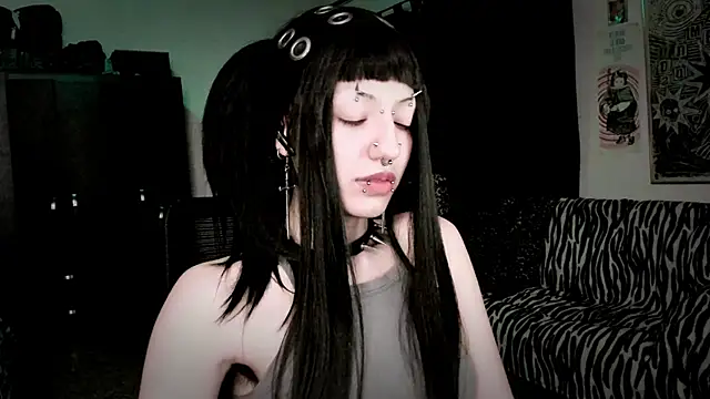 Snapshot of roxy_toxic chatting on 24, 3, 2026 roxy toxic online show from 24, 3, 2026