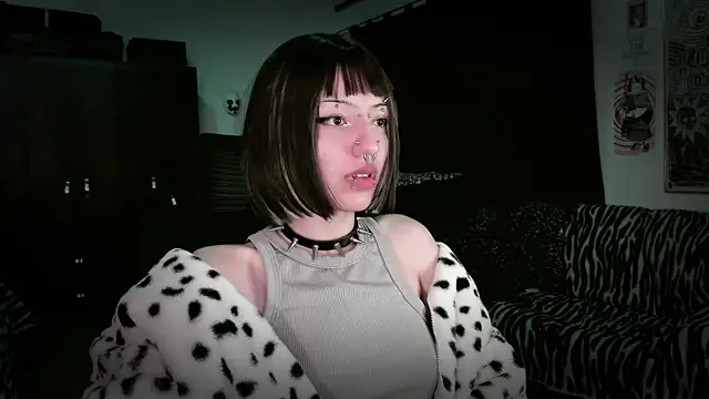 roxy toxic online show from 15, 5, 2026
