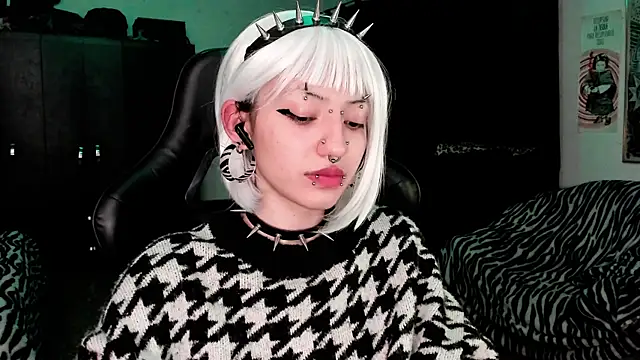 Snapshot of roxy_toxic chatting on 10, 1, 2026 roxy toxic online show from 10, 1, 2026