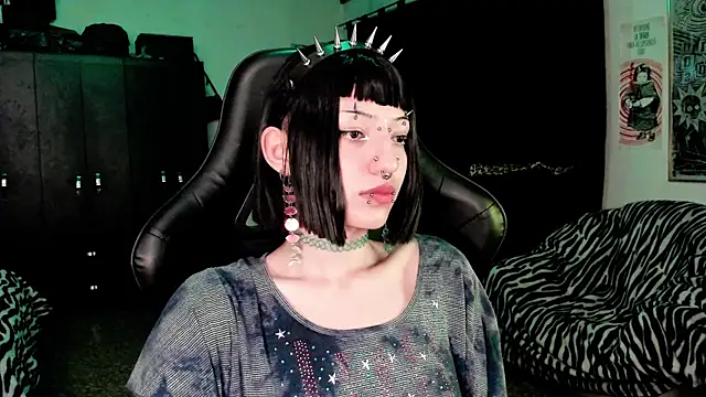 Snapshot of roxy_toxic chatting on 12, 1, 2026 roxy toxic online show from 12, 1, 2026