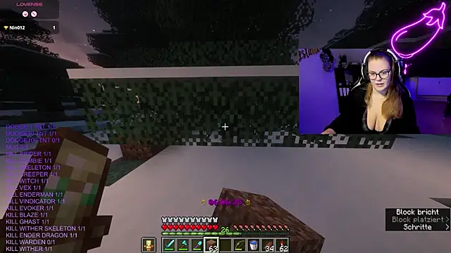 Snapshot of EveBaker04 chatting on 12, 10, 2025 EveBaker04 online show from 12, 10, 2025