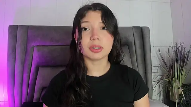 Snapshot of DannaJhonson1 chatting on 25, 11, 2025 DannaJhonson1 online show from 25, 11, 2025