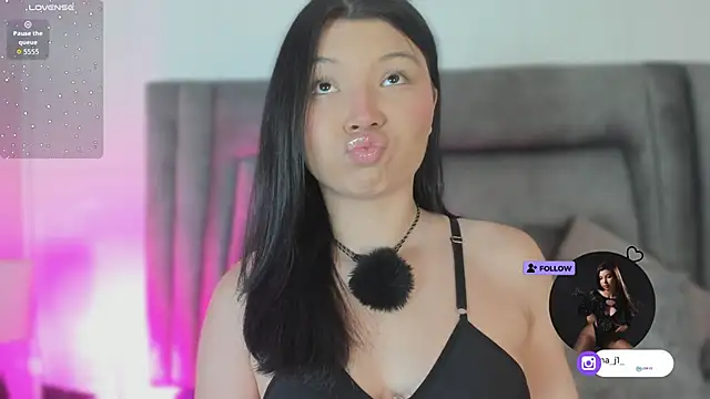 DannaJhonson1 online show from 18, 4, 2026