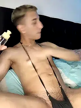 Snapshot of manu_stiv chatting on 11, 3, 2025 manu stiv online show from 11, 3, 2025