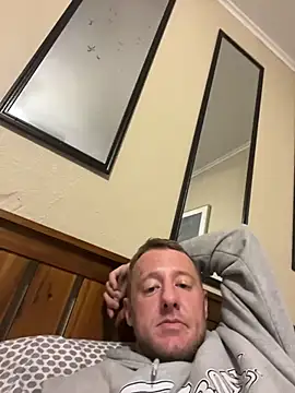 Snapshot of biggzee6 chatting on 3, 12, 2025 biggzee6 online show from 3, 12, 2025