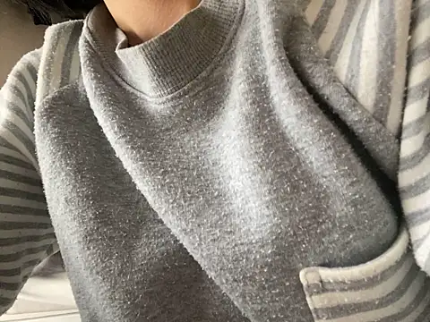 Snapshot of riri_riri_jp chatting on 29, 11, 2025 riri riri jp online show from 29, 11, 2025