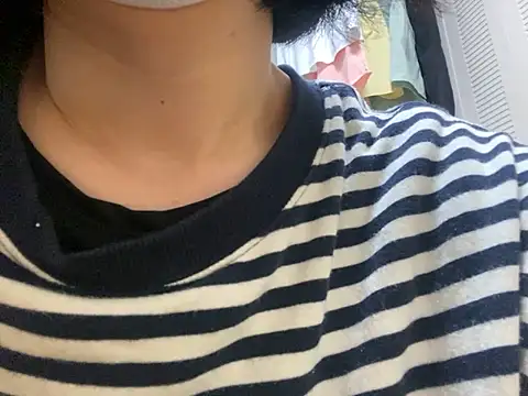 Snapshot of riri_riri_jp chatting on 8, 11, 2025 riri riri jp online show from 8, 11, 2025