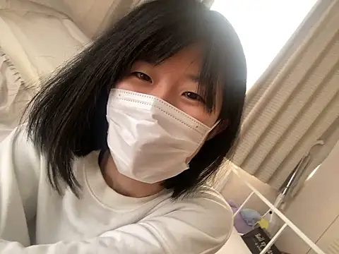 Snapshot of riri_riri_jp chatting on 17, 11, 2025 riri riri jp online show from 17, 11, 2025