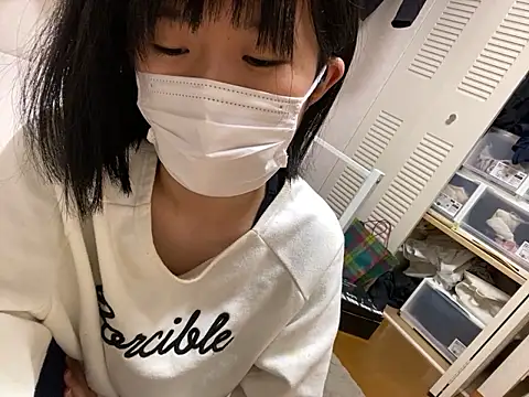 Snapshot of riri_riri_jp chatting on 16, 10, 2025 riri riri jp online show from 16, 10, 2025