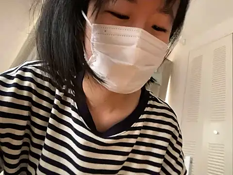 Snapshot of riri_riri_jp chatting on 19, 10, 2025 riri riri jp online show from 19, 10, 2025