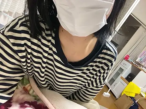 Snapshot of riri_riri_jp chatting on 26, 10, 2025 riri riri jp online show from 26, 10, 2025