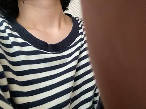 Snapshot of riri_riri_jp chatting on 11, 11, 2025 riri riri jp online show from 11, 11, 2025