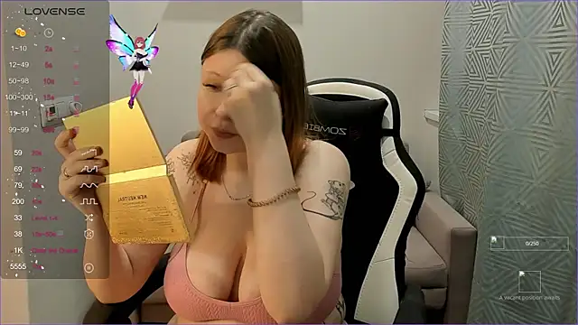 sophie mooreee online show from 24, 11, 2025