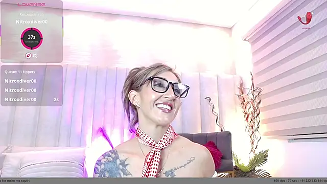 Snapshot of im_helina chatting on 4, 6, 2026 im helina online show from 4, 6, 2026