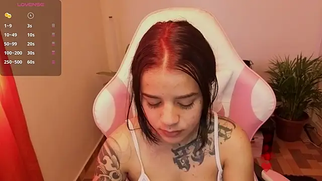 Snapshot of Nicole_Foxx_ chatting on 10, 5, 2026 Nicole Foxx online show from 10, 5, 2026