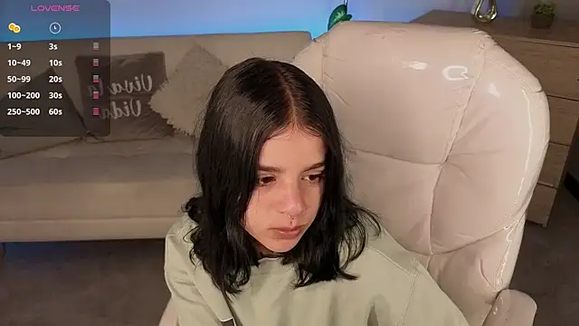 Nicole Foxx  online show from 14, 3, 2026