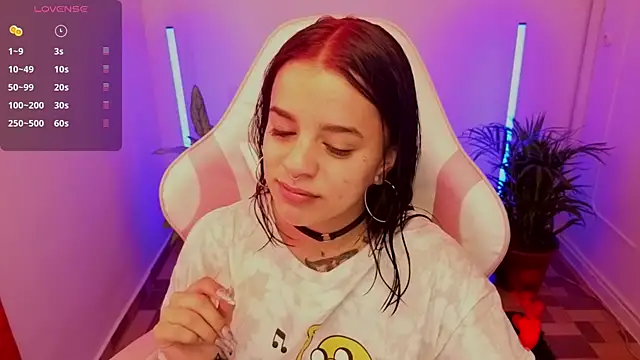 Snapshot of Nicole_Foxx_ chatting on 11, 5, 2026 Nicole Foxx online show from 11, 5, 2026