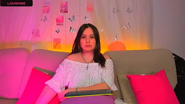 Chelsy Berry online show from 1, 2, 2025