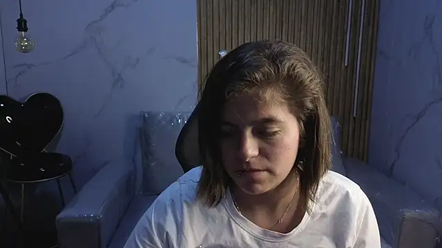 Snapshot of Kitten_Cam chatting on 20, 7, 2026 Kitten Cam online show from 20, 7, 2026