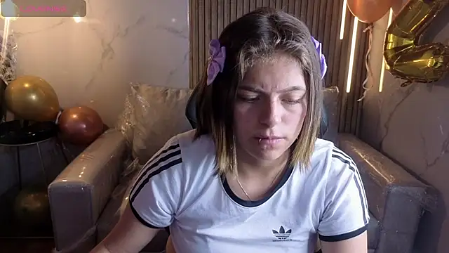 Snapshot of Kitten_Cam chatting on 9, 7, 2026 Kitten Cam online show from 9, 7, 2026