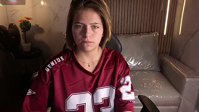 Kitten Cam online show from 15, 4, 2026