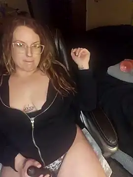 TattedMamaXOXO online show from 3, 2, 2025
