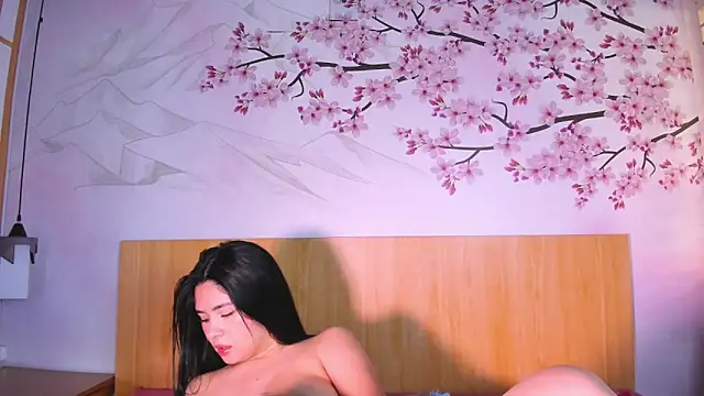 Yasmin Scott online show from 7, 11, 2025