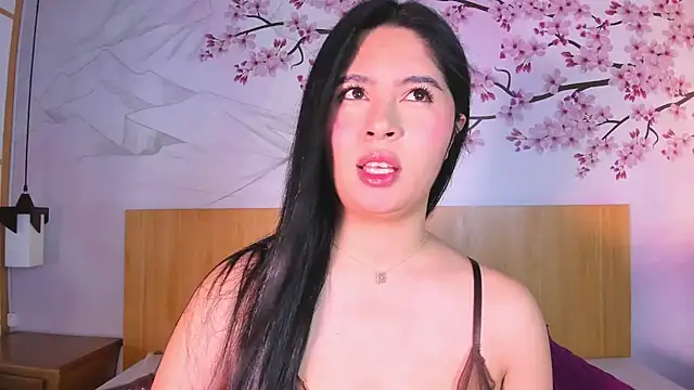 Yasmin Scott online show from 28, 10, 2025