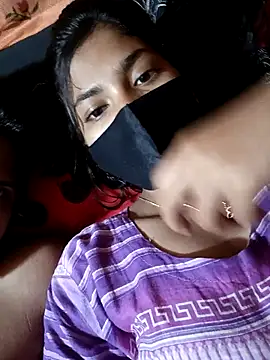 Hot couple 1 online show from 7, 3, 2026