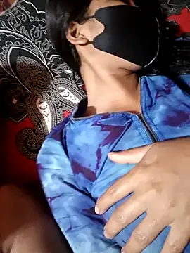 Hot couple 1 online show from 6, 3, 2026