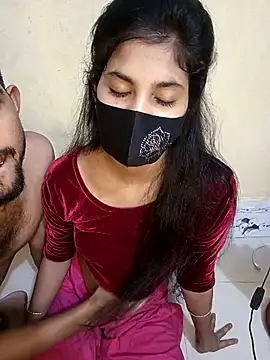 Hot couple 1 online show from 19, 9, 2025